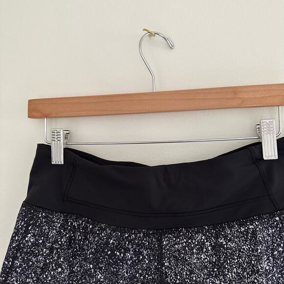 Lululemon Run Times Running Shorts Comfort Mini Splatter White Black - Picture 4 of 6